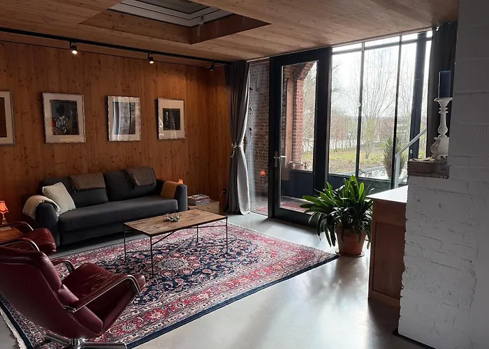 Vakantiewoning in monumentale boerderij met yurt
